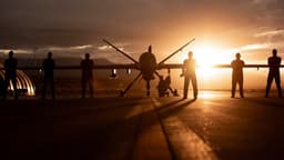 Mỹ Tìm Kiếm Drone Săn Lùng Giá Rẻ: Bài Học Đắt Giá Từ Iran Sau Khi Thiệt Hại 1 Tỷ USD