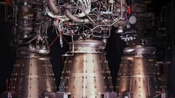 Rocket Report: Khi các tập đoàn vũ trụ chạy đua hợp đồng tỷ đô và cuộc chiến quy định môi trường