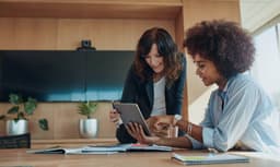 Employee Creator Flywheel: Chiến lược biến nhân sự thành kênh tăng trưởng bền vững cho doanh nghiệp công nghệ