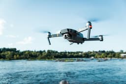 Chiến lược ẩn mình trước Drone sát thủ: Khi công nghệ tàng hình trở thành kỹ năng sinh tồn