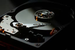 Kiểm soát độ bền SSD: Tại sao chúng ta cần một tiêu chuẩn giám sát ghi dữ liệu trên các bản phần mềm Beta?