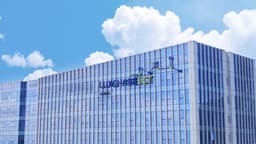 Cú sẩy chân của Luxshare trên sàn chứng khoán Hong Kong: Bài học về sự phụ thuộc vào chuỗi cung ứng Apple