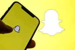 Snapchat cập nhật tính năng chia sẻ âm nhạc thời gian thực: Bước tiến mới trong trải nghiệm kết nối xã hội