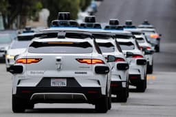 Tối hậu thư cho Robotaxi: Khi công nghệ tự hành đối mặt với thực tế khắc nghiệt