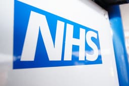 NHS xin lỗi: Khi các kỹ sư Palantir có quyền truy cập vào dữ liệu bệnh nhân định danh