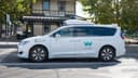 Waymo đối mặt với lệnh cấm vận hành trạm sạc đêm tại Santa Monica: Khi công nghệ tự lái va chạm với thực tế đô thị