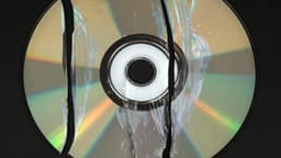 Tương lai của game vật lý: Phân tích tác động giá khi Sony loại bỏ đĩa game PlayStation