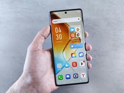 Smartphone đã trở thành văn phòng mới: Tại sao phần mềm doanh nghiệp vẫn chưa bắt kịp?