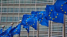 Châu Âu công bố gói đầu tư 30 tỷ Euro xây dựng 7 siêu nhà máy AI nhằm phá vỡ thế độc quyền công nghệ