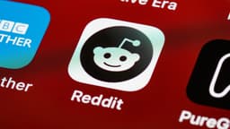Khi Google AI Overviews đe dọa nguồn sống của các nhà xuất bản: Reddit và cuộc chiến giành lại lưu lượng truy cập