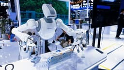 BrainCo ra mắt nền tảng điều khiển robot bằng ý nghĩ: Bước tiến mới trong kỷ nguyên Embodied AI