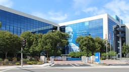 Intel tái cấu trúc Data Center: Cắt giảm nhân sự trong bối cảnh cổ phiếu tăng trưởng mạnh mẽ