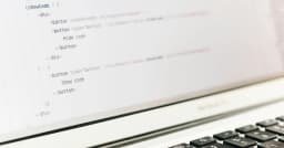 Tích hợp AI vào WordPress: Từ ý tưởng đến triển khai thực tế và những thách thức kỹ thuật